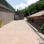 Sarren Pool