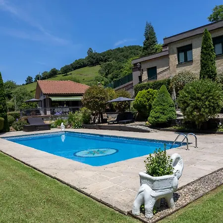 Sarren Pool * Bermeo