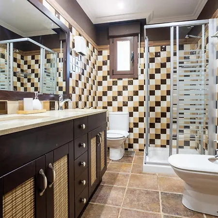 Sarren Pool Villa Bermeo