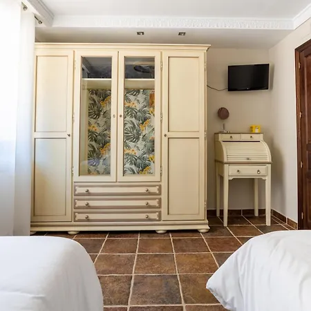 Sarren Pool * Bermeo