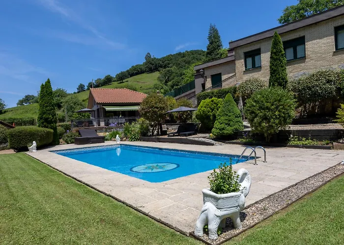 Sarren Pool * Bermeo