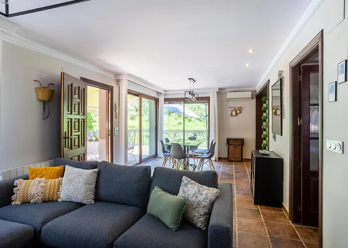 Sarren Pool * Bermeo