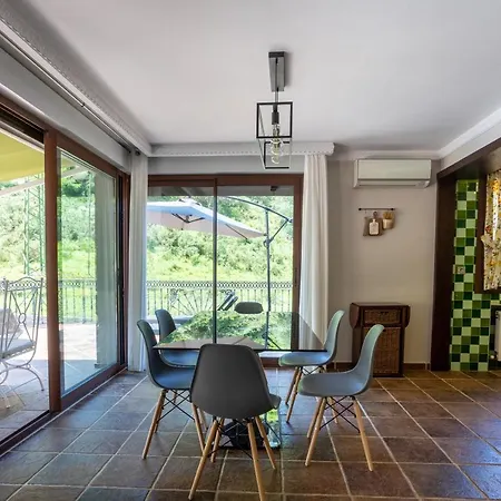 Sarren Pool Villa