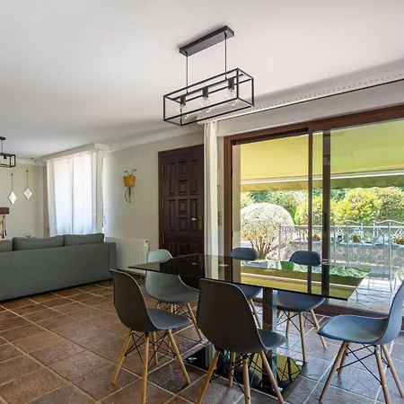 Sarren Pool Villa