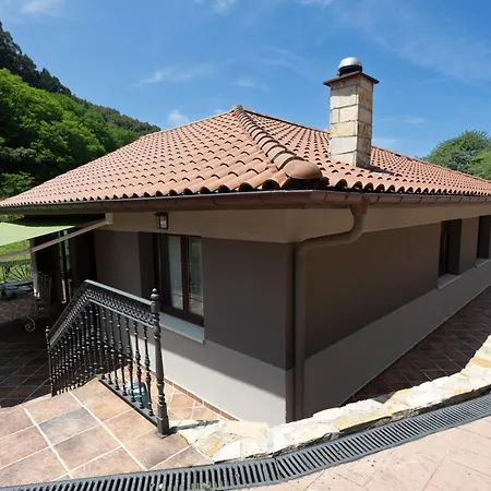 Sarren Pool Villa *