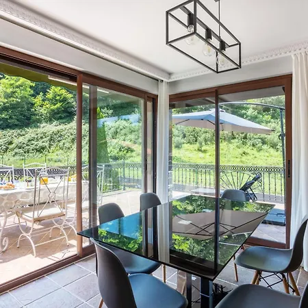 Sarren Pool Villa