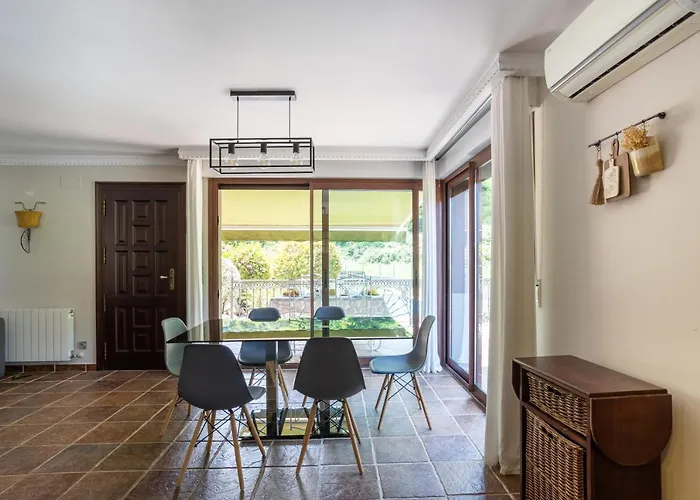 Villa Sarren Pool Bermeo