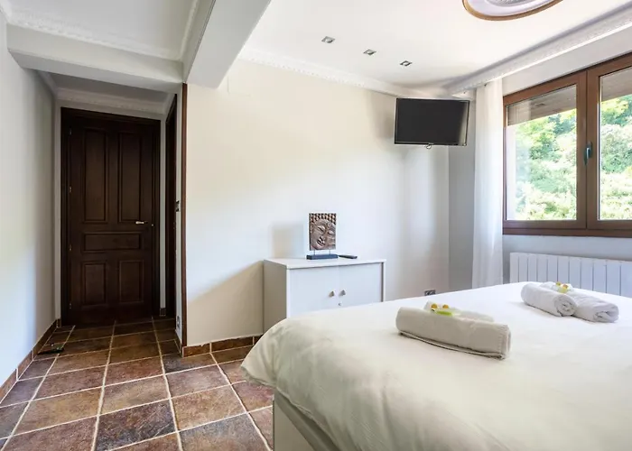 Sarren Pool * Bermeo