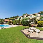 Sarren Pool