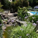 Sarren Pool